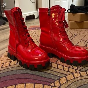 SIZE 7 IN WOMENS Dollskill Red Excision Combat Boots.
